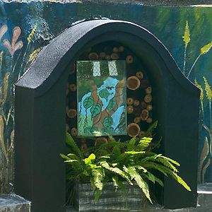 Bungalow Garden View